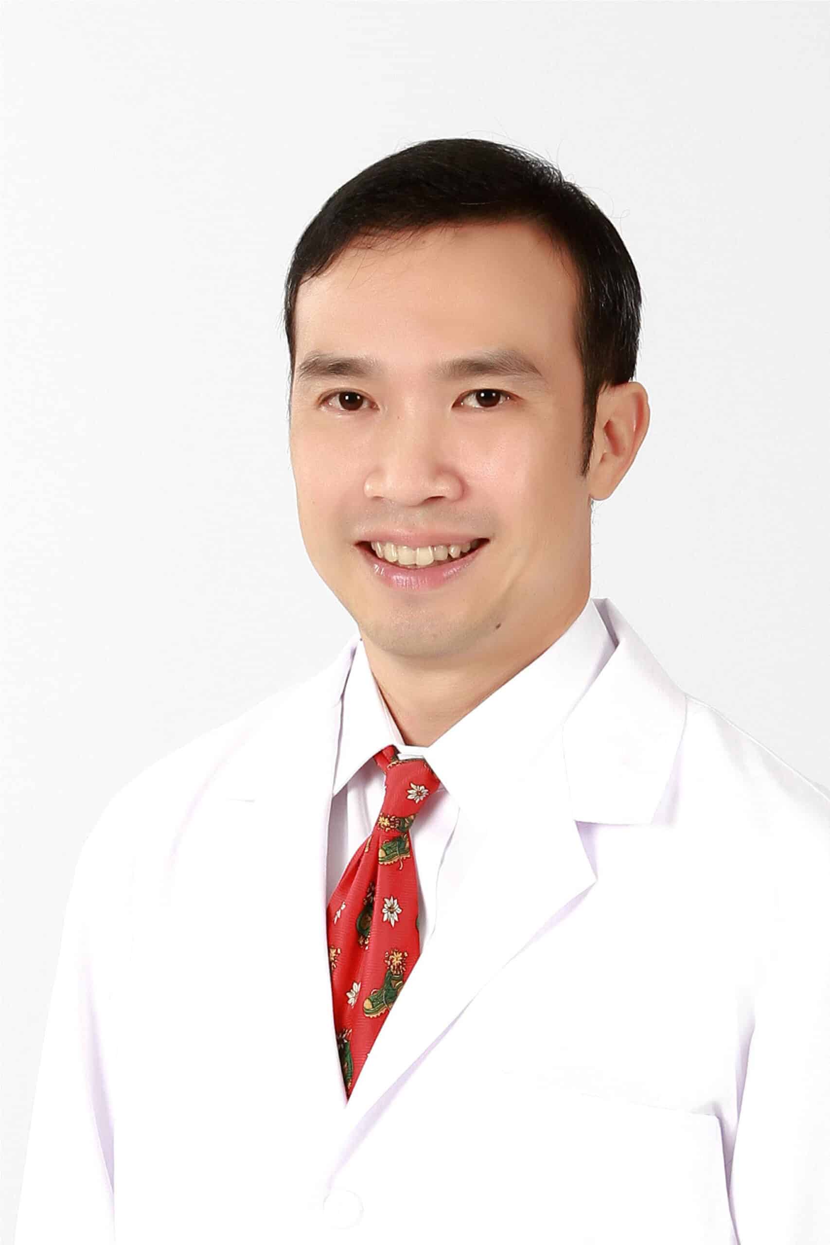 Professor Apichai Khongphatthanayothin, M.D., the Center of Excellence in Arrhythmia Research, Faculty of Medicine, Chulalongkorn University