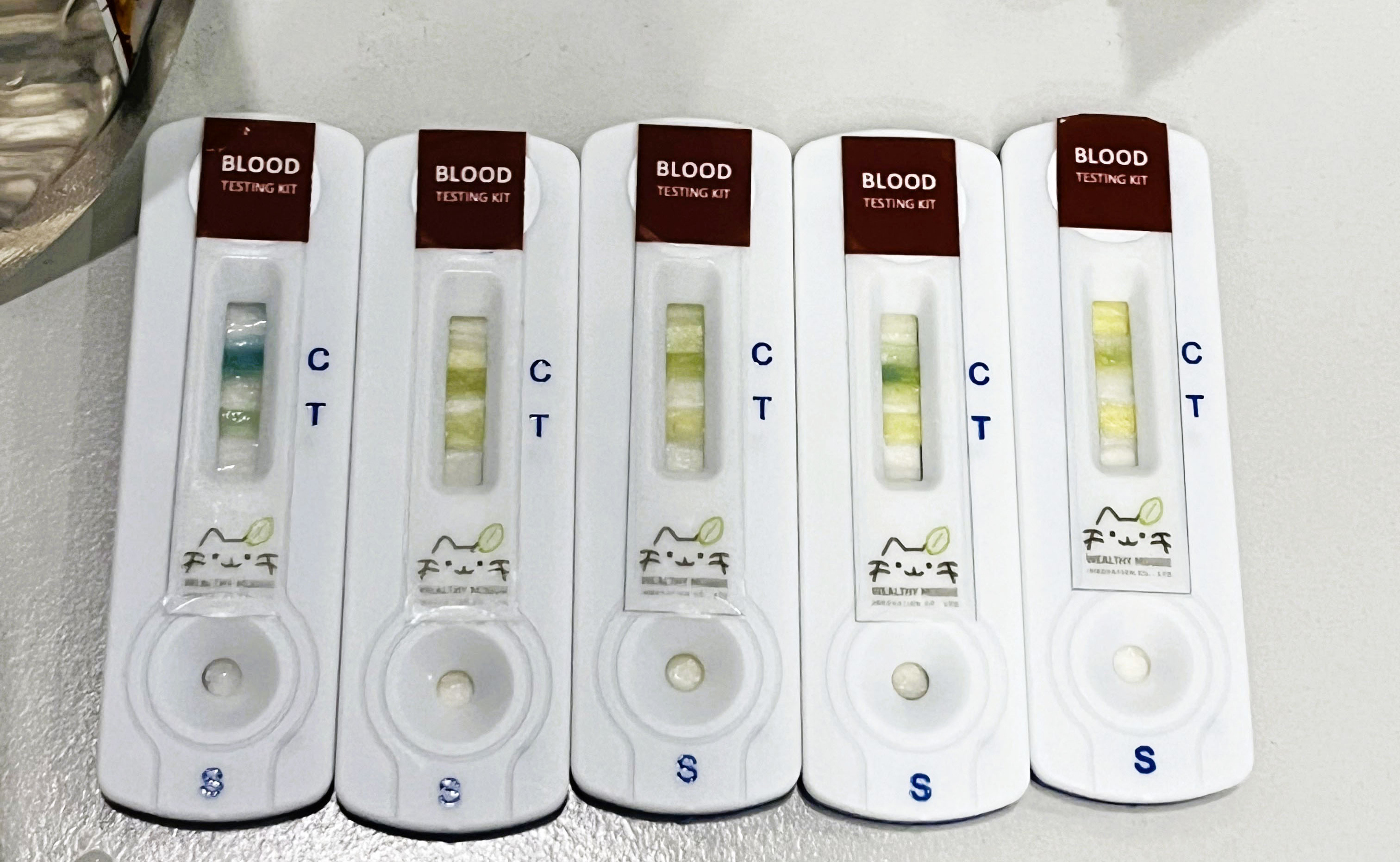 ทดสอบกับปัสสาวะแมวป่วยจากโรงพยาบาลสัตว์ Test results from the urine of sick cats from veterinary hospital