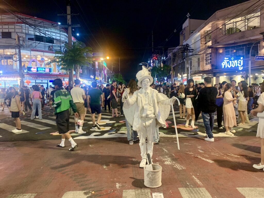 Success of the Bangkok Car Free Day 2024 on Banthat Thong Road: A Model Street of Happiness for All