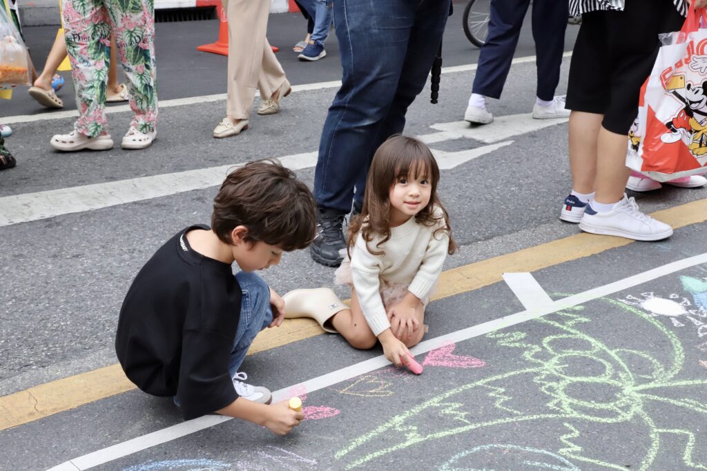 Success of the Bangkok Car Free Day 2024 on Banthat Thong Road: A Model Street of Happiness for All