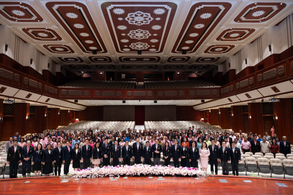 Chulalongkorn University Holds Ceremony for Golden Medal of Honor and Farewell to Retirees for the Year 2024