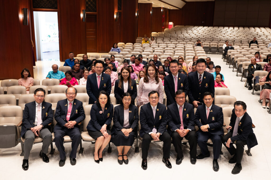 Chulalongkorn University Holds Ceremony for Golden Medal of Honor and Farewell to Retirees for the Year 2024