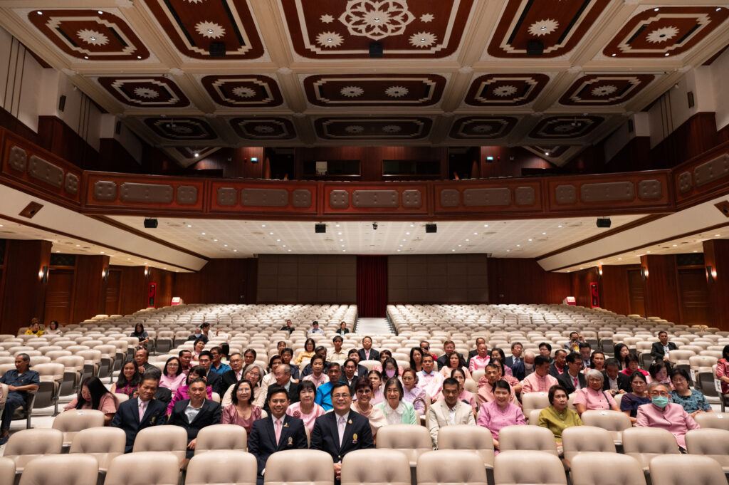 Chulalongkorn University Holds Ceremony for Golden Medal of Honor and Farewell to Retirees for the Year 2024