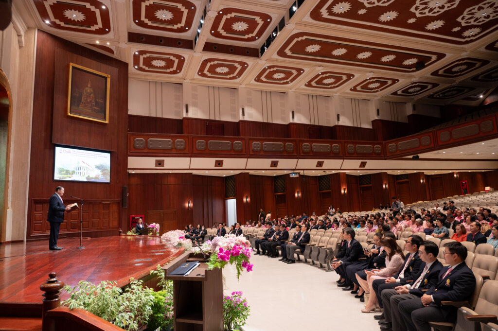 Chulalongkorn University Holds Ceremony for Golden Medal of Honor and Farewell to Retirees for the Year 2024