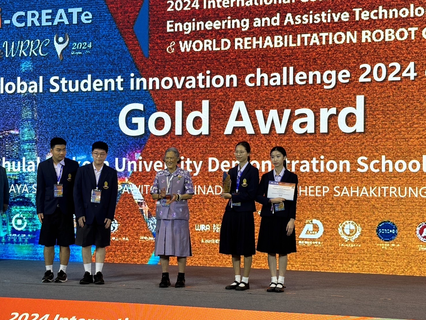 Satit Chula Innovators Win a Gold Medal at the International Convention on Rehabilitation Engineering and Assistive Technology (i-CREATe) in China  