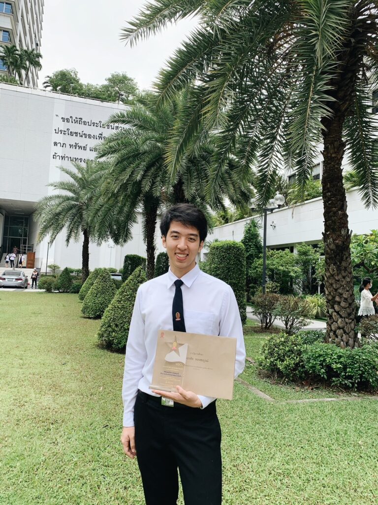 Rahat Longsomboon, student at the Faculty of Medicine, Chulalongkorn University