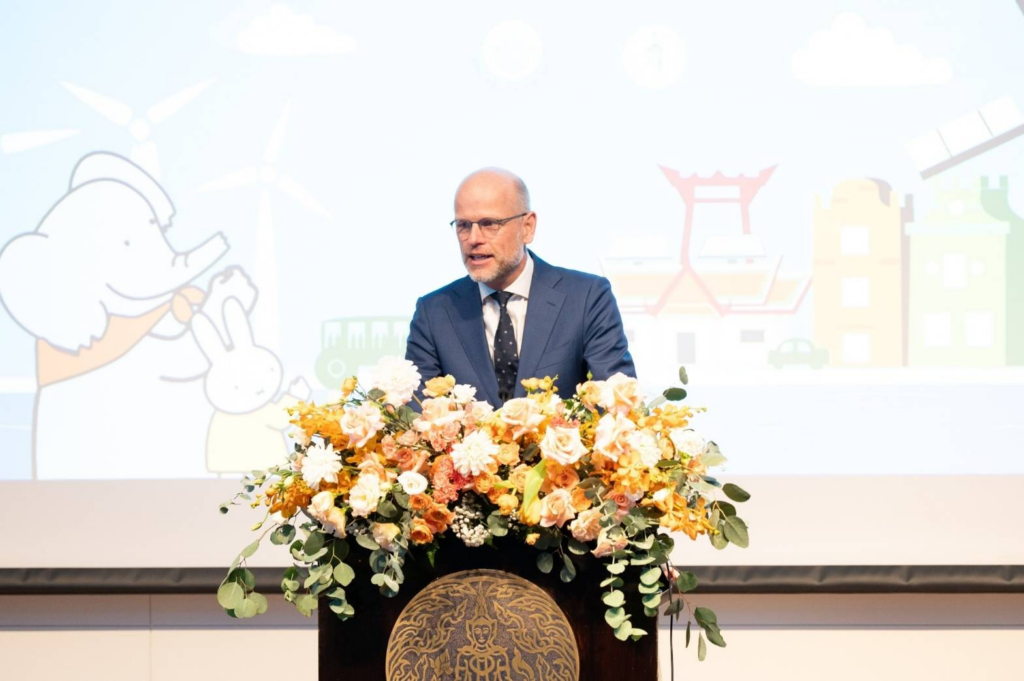 Chula Acting President Celebrates 420 Years of Thai-Dutch Relations and Signs LOI on Sustainable Water Management 