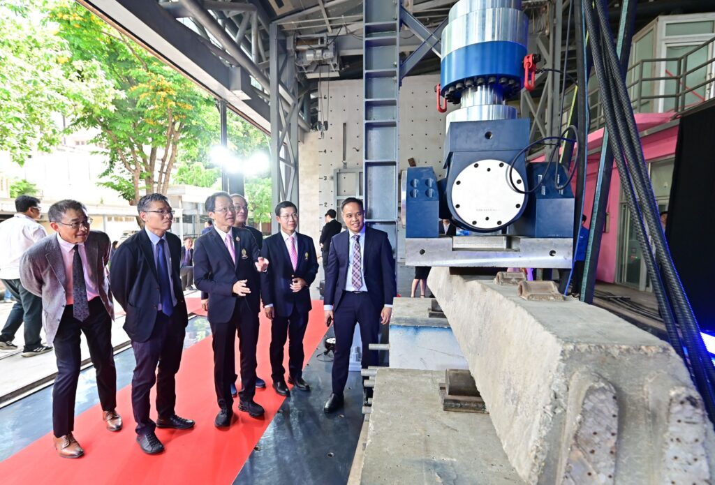 Chulalongkorn’s Engineering Collaborates with Japan to Enhance Thailand’s Infrastructure Capabilities; Receives 19-Million Baht Fatigue Testing System 