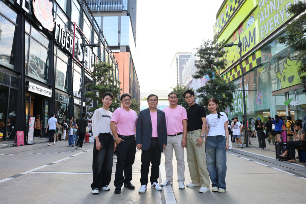 PMCU Teams Up with "Artists Unite for Charity" for "Water Recedes, Friends Emerge" Concert to Support Northern Thailand Flood Victims @Siam Square Walking Street 