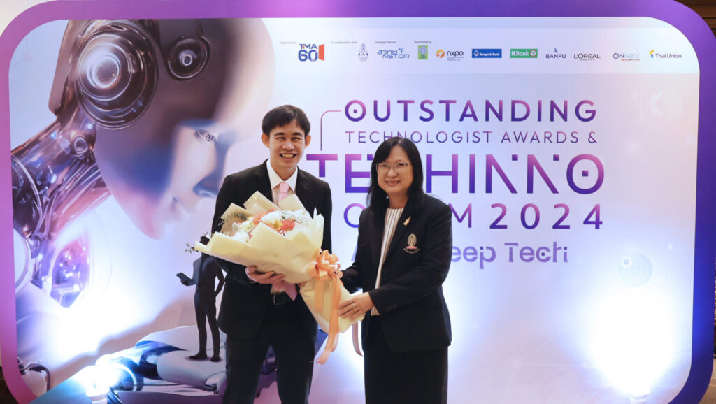 Associate Prof. Dr. Ronnapee Chaichaowarat, Lecturer, International Engineering Program, Faculty of Engineering, Chulalongkorn University (left) and Associate Prof. Dr. Pannee Cheewinsiriwat, Acting Assistant. to the President for Research, Chulalongkorn University (right)