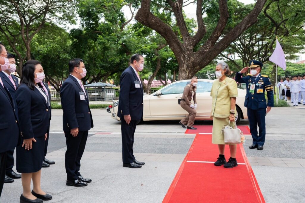 Princess Maha Chakri Sirindhorn Presents Certificates to Vela Course Graduates, Class 1 and 2 