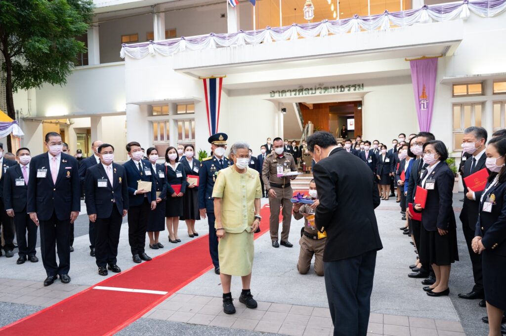 Princess Maha Chakri Sirindhorn Presents Certificates to Vela Course Graduates, Class 1 and 2