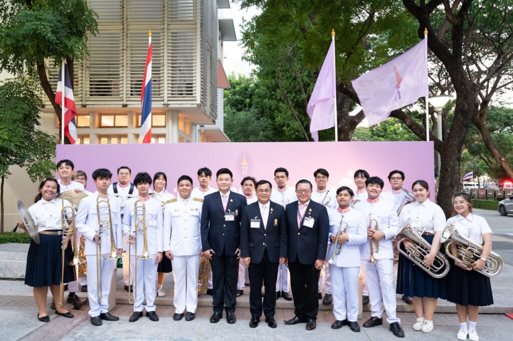 Princess Maha Chakri Sirindhorn Presents Certificates to Vela Course Graduates, Class 1 and 2