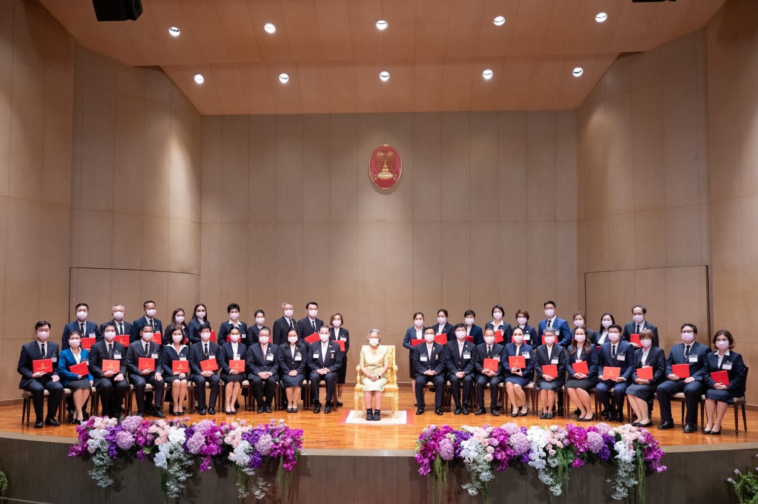 Princess Maha Chakri Sirindhorn Presents Certificates to Vela Course Graduates, Class 1 and 2