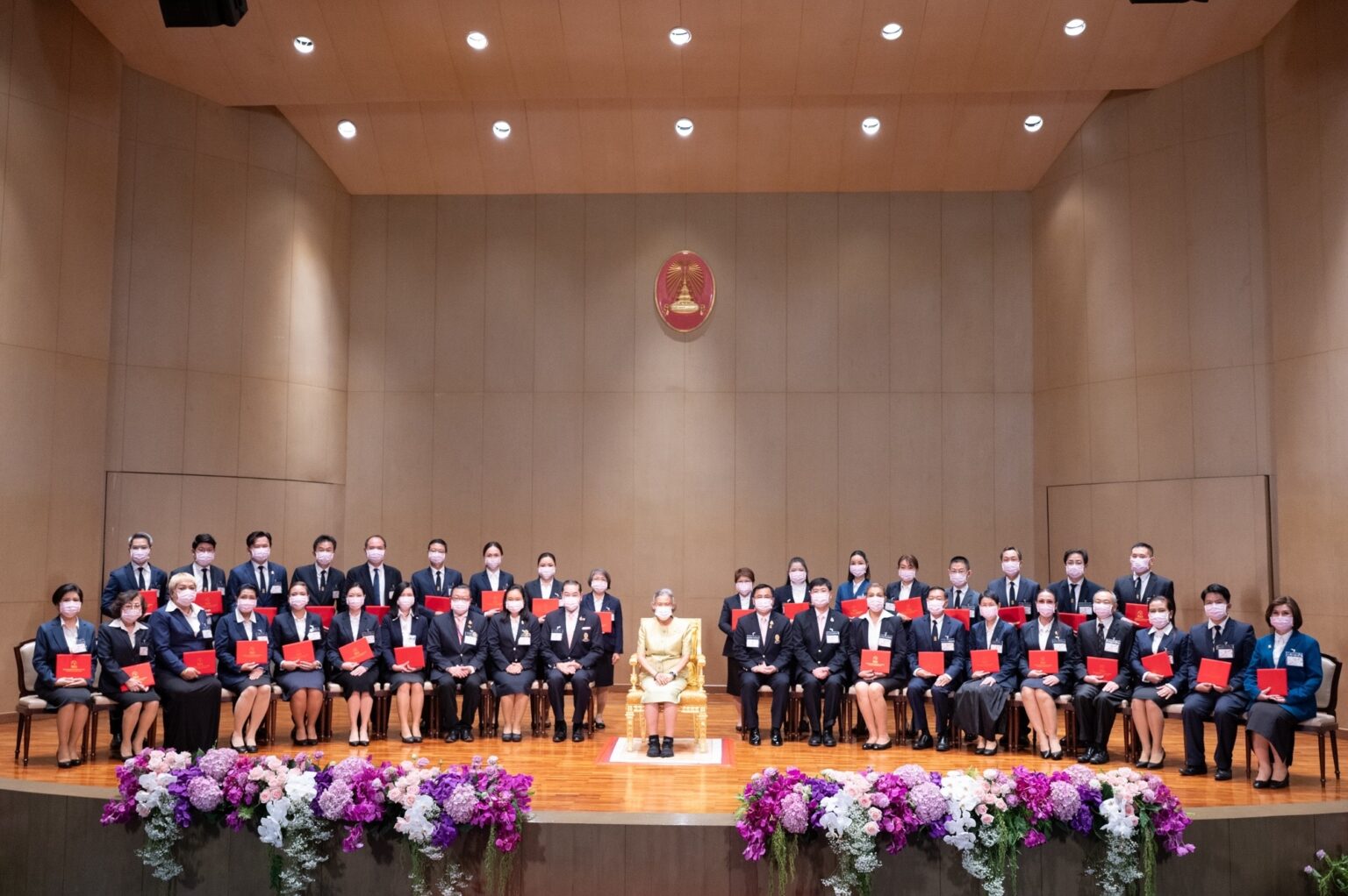 Princess Maha Chakri Sirindhorn Presents Certificates to Vela Course Graduates, Class 1 and 2