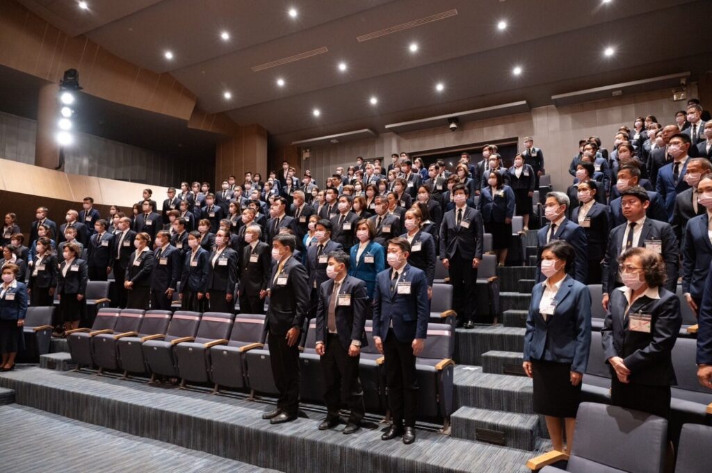 Princess Maha Chakri Sirindhorn Presents Certificates to Vela Course Graduates, Class 1 and 2