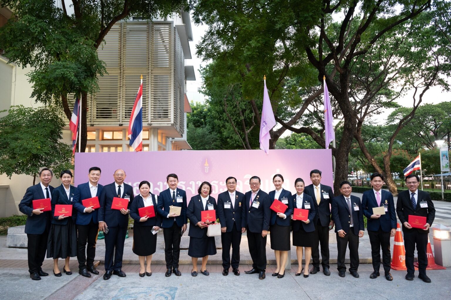 Princess Maha Chakri Sirindhorn Presents Certificates to Vela Course Graduates, Class 1 and 2