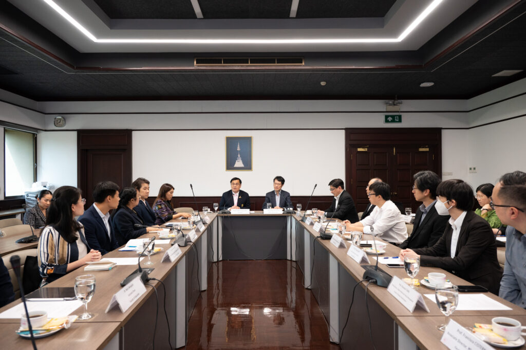 Chula President Welcomes Representatives from The Chinese University of Hong Kong to Expand Academic and Graduate Research Collaboration