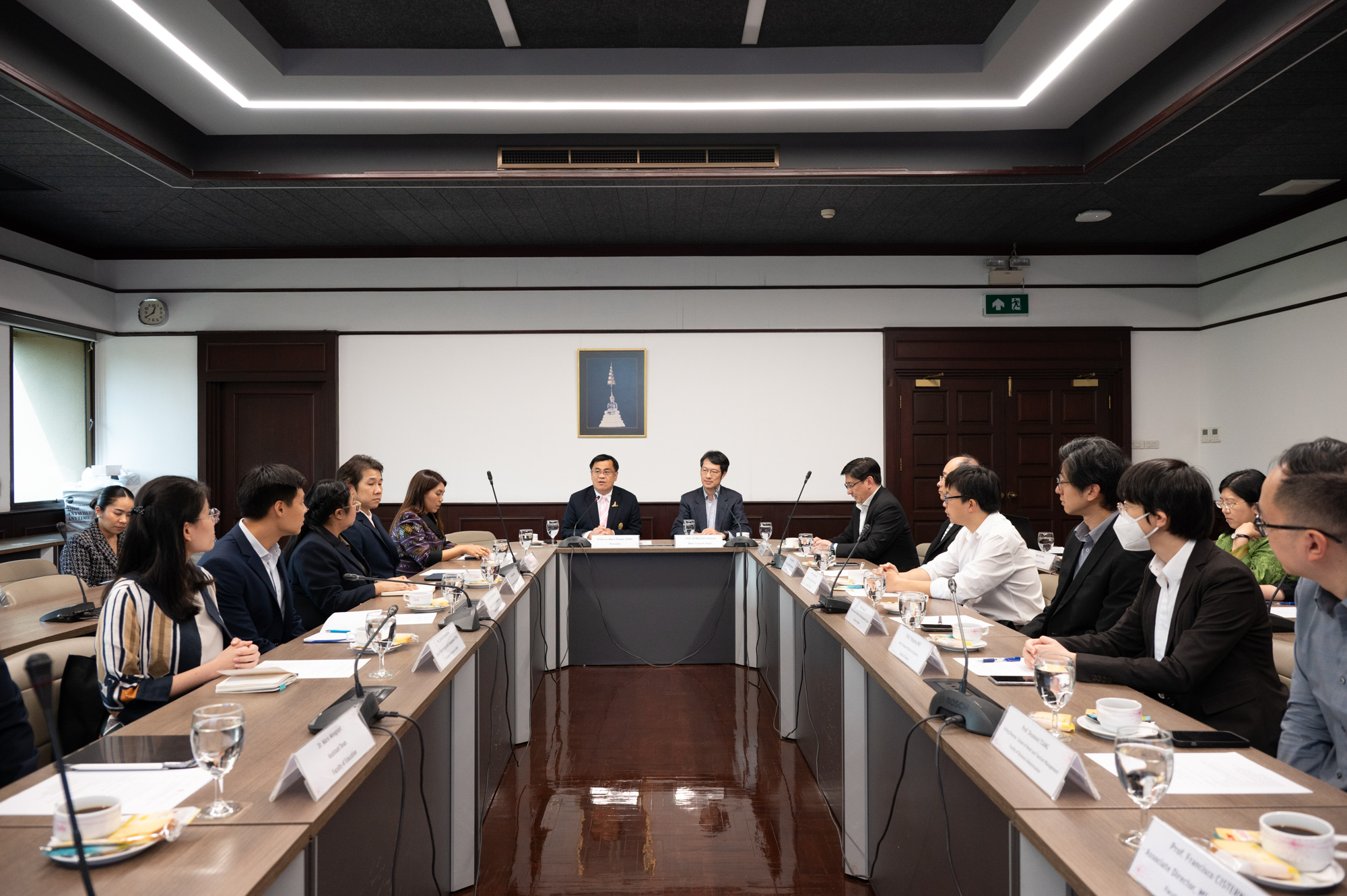 Chula President Welcomes Representatives from The Chinese University of Hong Kong to Expand Academic and Graduate Research Collaboration 