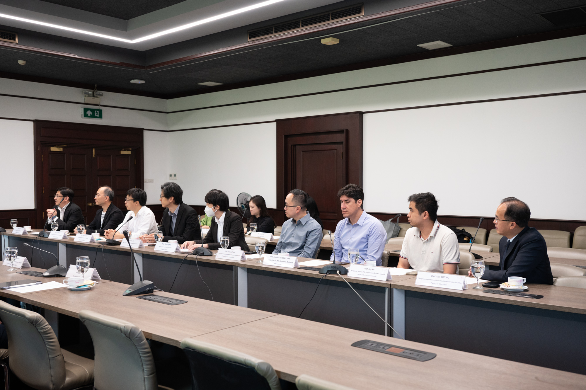 Chula President Welcomes Representatives from The Chinese University of Hong Kong to Expand Academic and Graduate Research Collaboration 