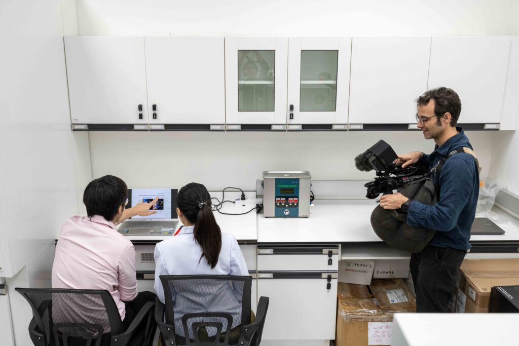 CNN Interviews Chula Professor on the Success of Research on Using Sweat Odor to Detect Stress and Depression 