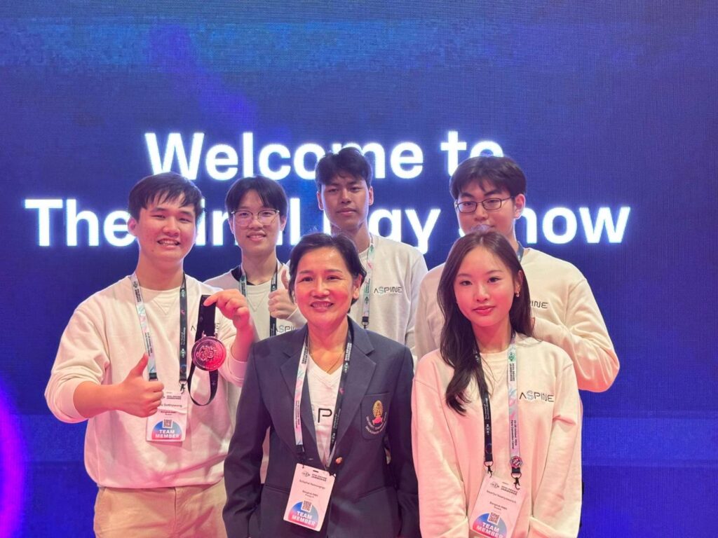 Chula's Medical, Engineering, and Demonstration School Students Win a Silver at IGEM 2024 Grand Jamboree in France 