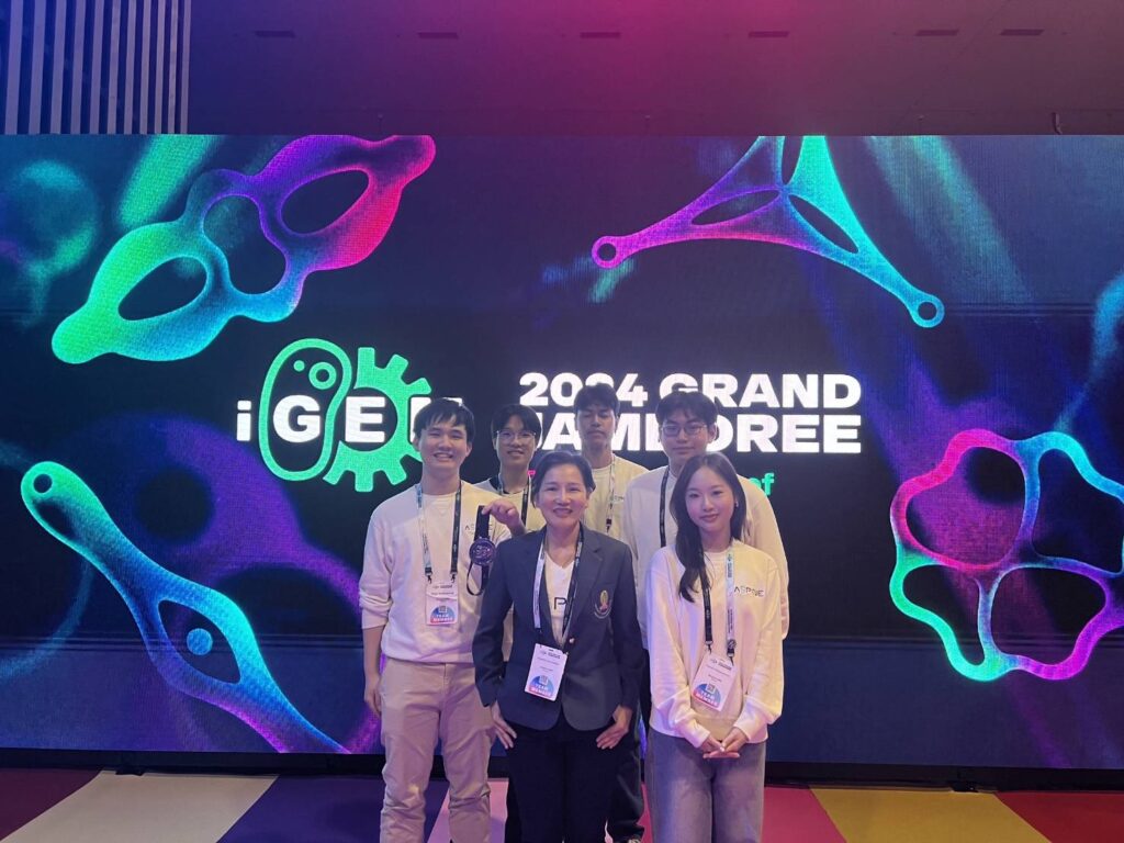 Chula's Medical, Engineering, and Demonstration School Students Win a Silver at IGEM 2024 Grand Jamboree in France 