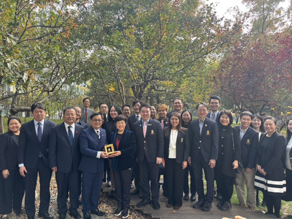 Chulalongkorn University Executives Visit Peking University 