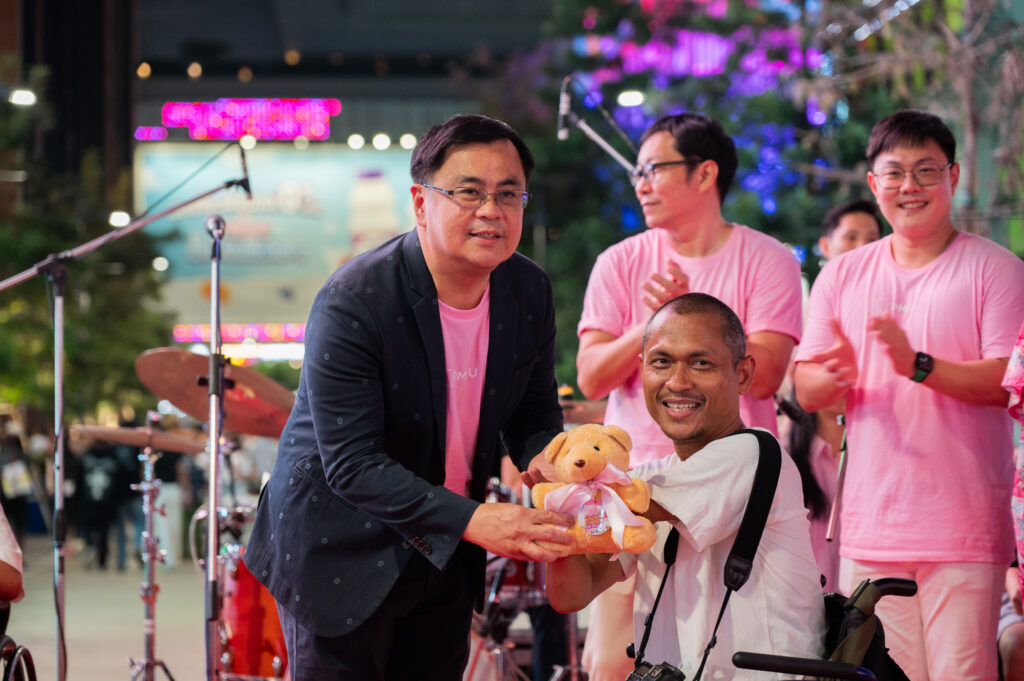 Chulalongkorn University Implements New Strategy, Launches Siam Square Walking Street for All, Showcasing Abilities of Special Needs People