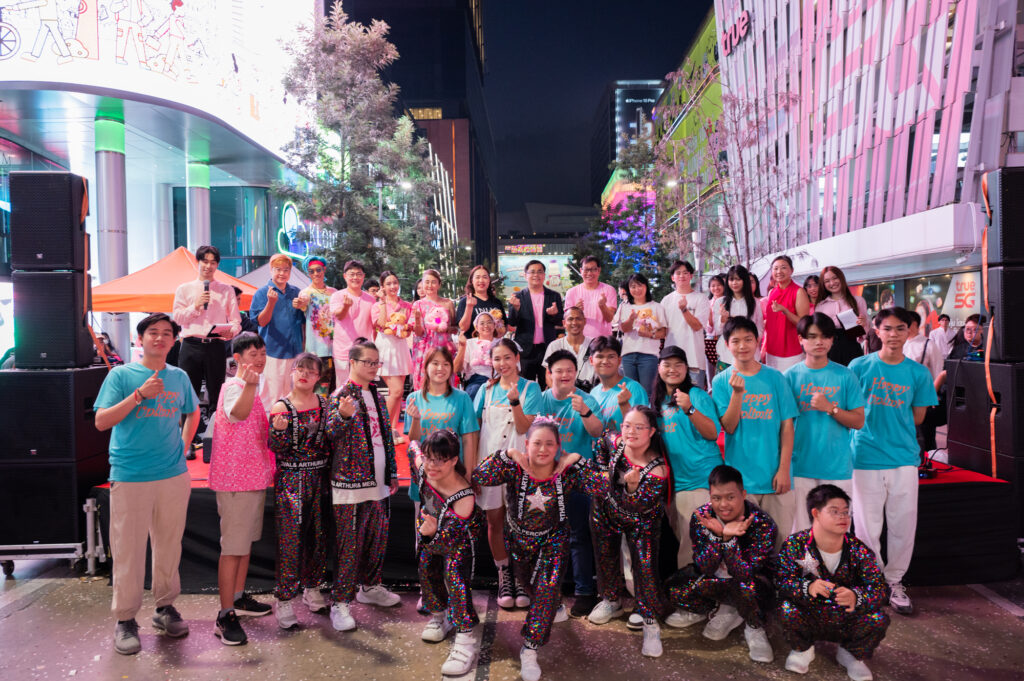 Chulalongkorn University Implements New Strategy, Launches Siam Square Walking Street for All, Showcasing Abilities of Special Needs People