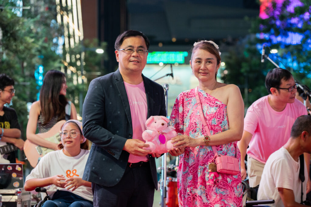 Chulalongkorn University Implements New Strategy, Launches Siam Square Walking Street for All, Showcasing Abilities of Special Needs People