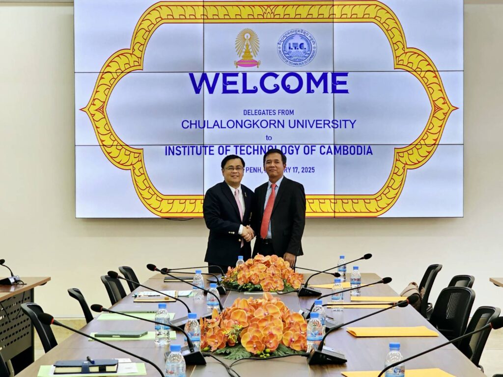 Professor Dr. Wilert Puriwat, President of Chulalongkorn University & Professor Dr. Po Kimtho, Executive Director of the Institute of Technology of Cambodia (ITC)