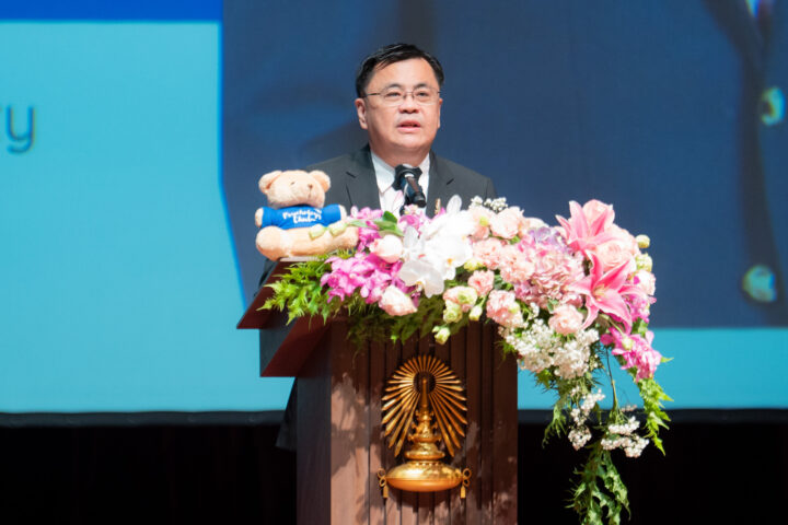 Prof. Dr. Wilert Puriwat
Chulalongkorn University President