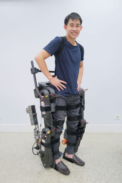 How to wear the Exoskeleton Wheelchair  