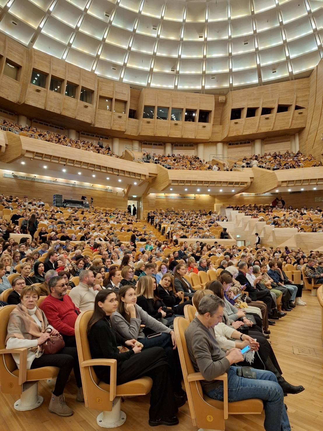 A National Artist and Professor from the Faculty of Fine and Applied Arts, Chulalongkorn University, Performs the "Concerto for Alto Saxophone and Orchestra" in Moscow 