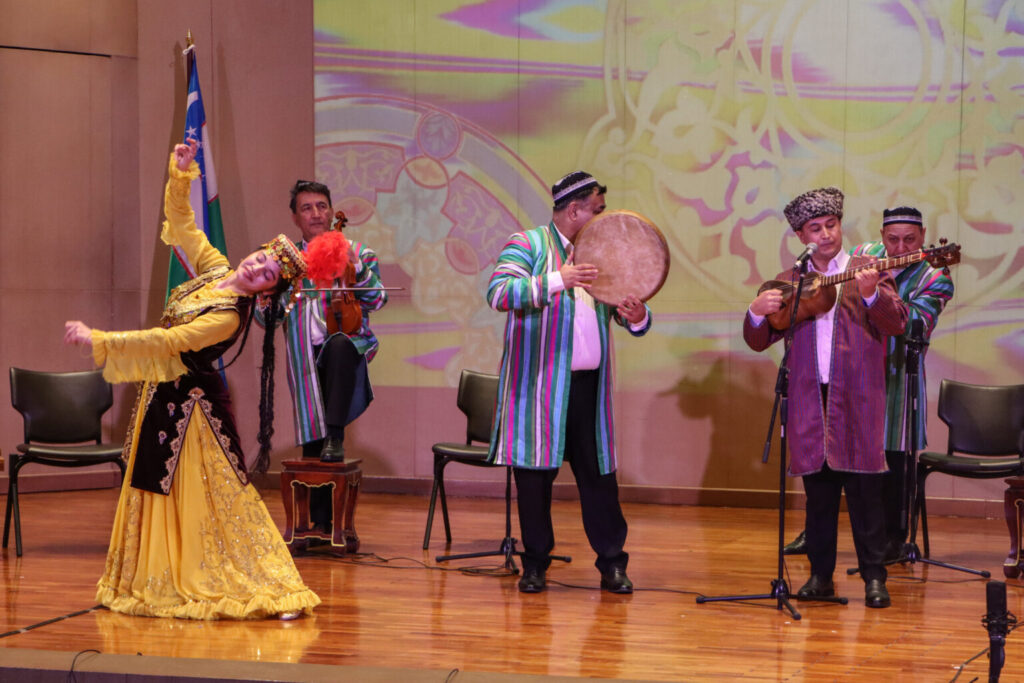 Faculty of Fine and Applied Arts, Chulalongkorn University, Sign an MOU and a Concert and Performances with Artists from Uzbekistan State Institute of Arts and Culture