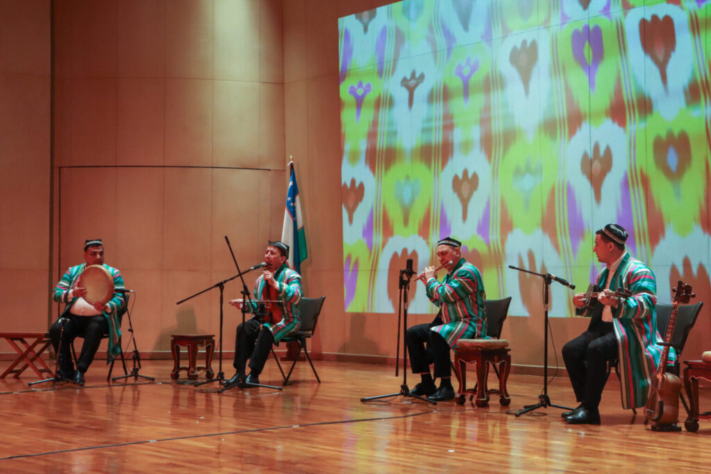 Faculty of Fine and Applied Arts, Chulalongkorn University, Sign an MOU and a Concert and Performances with Artists from Uzbekistan State Institute of Arts and Culture