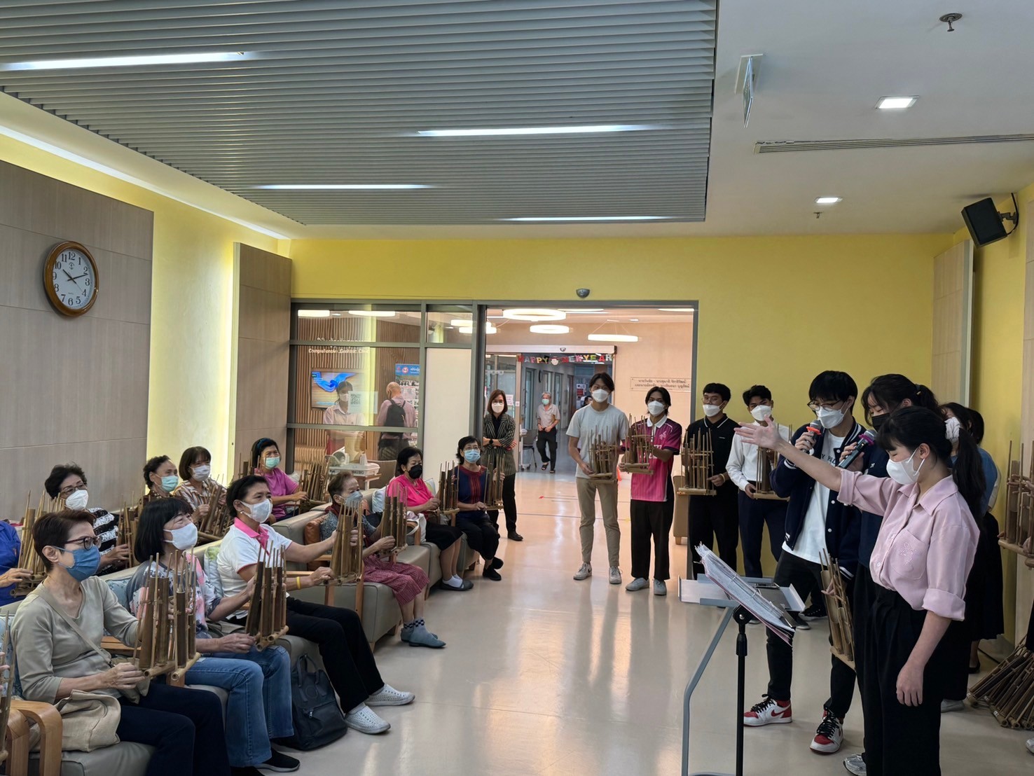 Chula Fine Arts Delivers Elder Eats 1.0 & Music Therapy to Elderly at King Chulalongkorn Memorial Hospital 