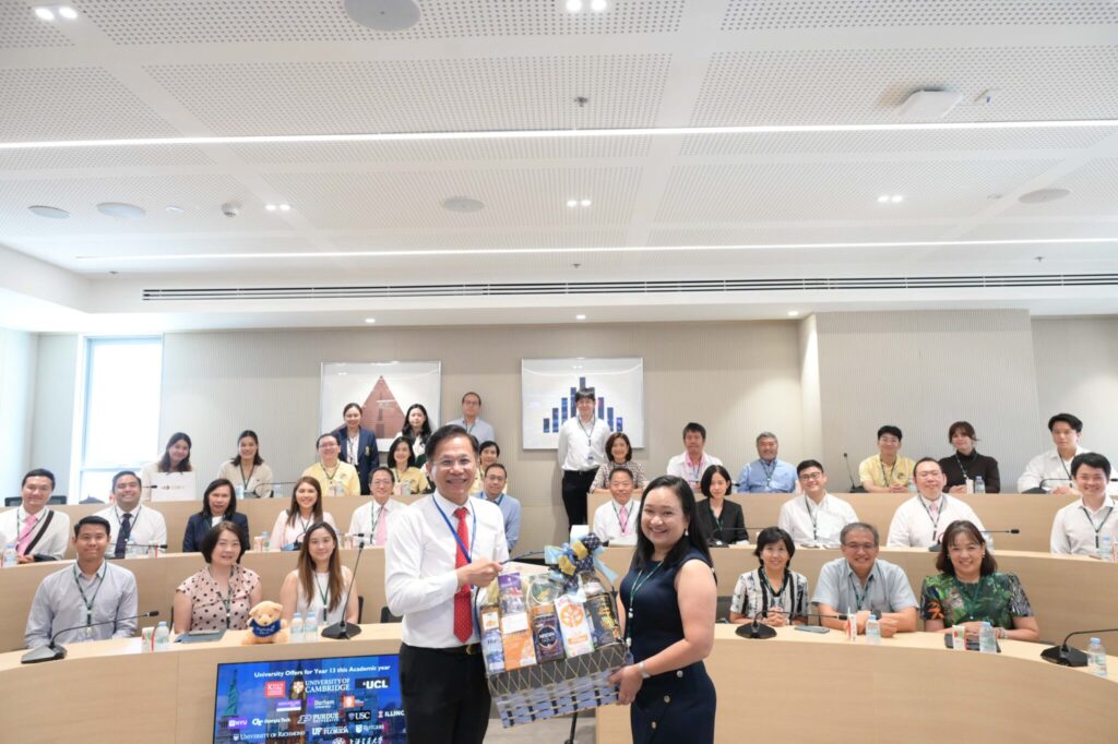 Chula Executives Share and Exchange Knowledge with King's College International School Bangkok