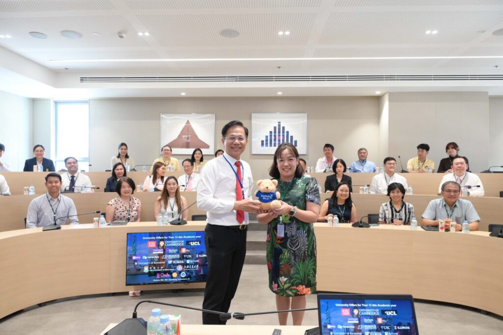 Chula Executives Share and Exchange Knowledge with King's College International School Bangkok