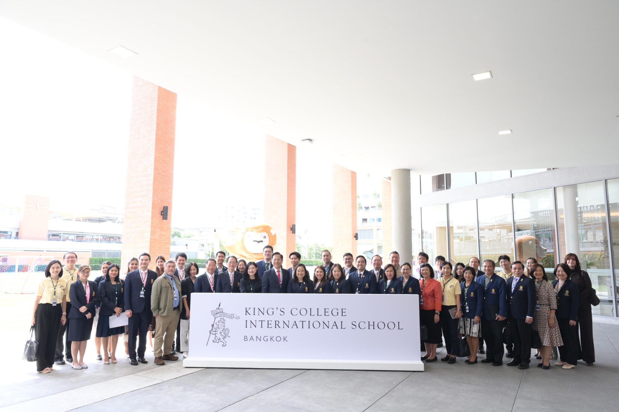 Chula Executives Share and Exchange Knowledge with King's College International School Bangkok